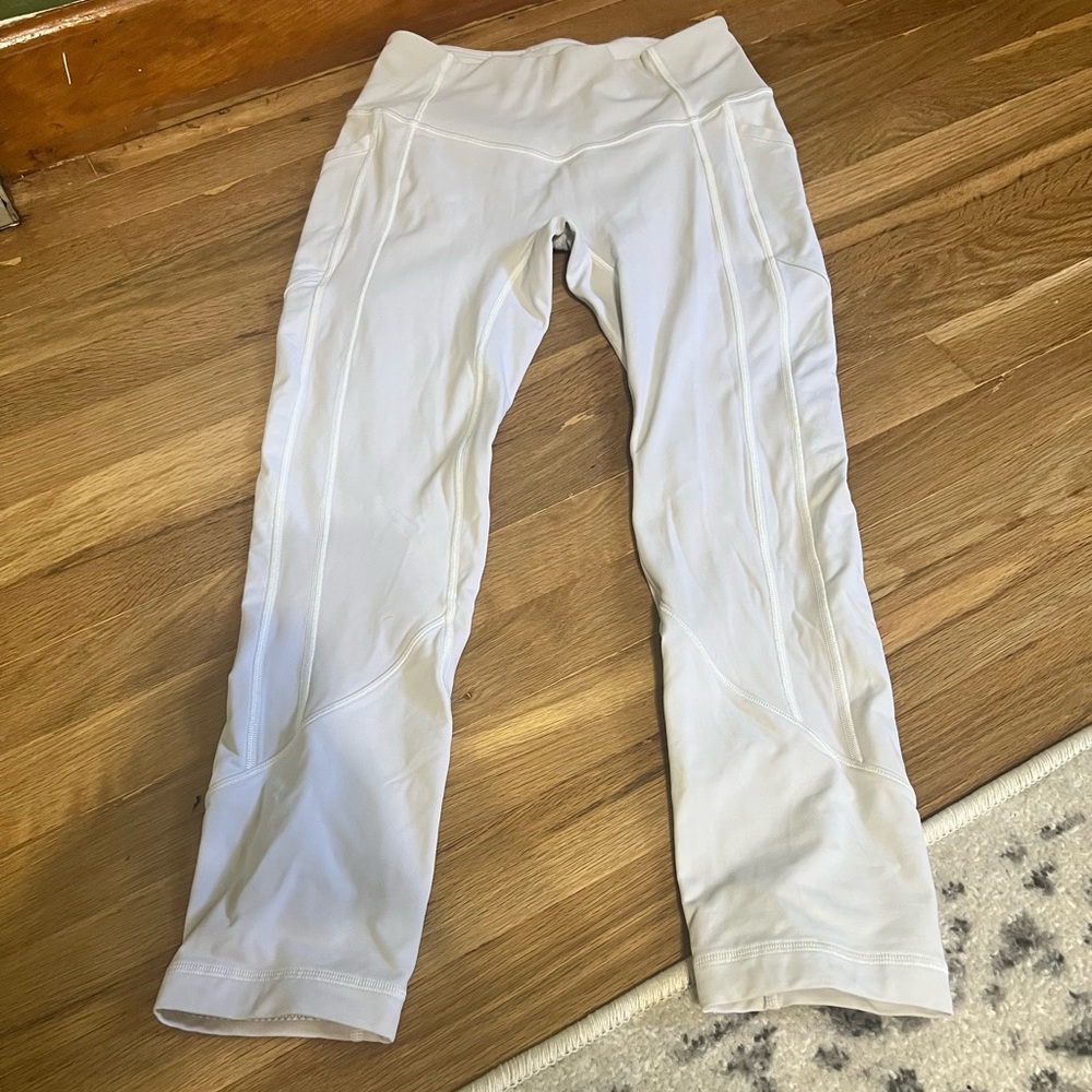 Lululemon white capris leggings, size 4